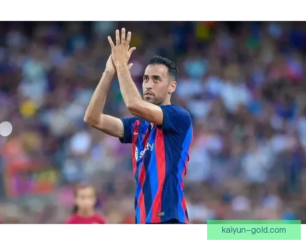 布斯克茨引领中场风格变革，助力球队重塑比赛节奏表现稳健