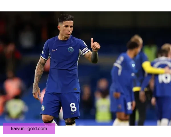 恩佐·费尔南德斯近期在中场的表现稳健，值得关注他的未来发展趋势。