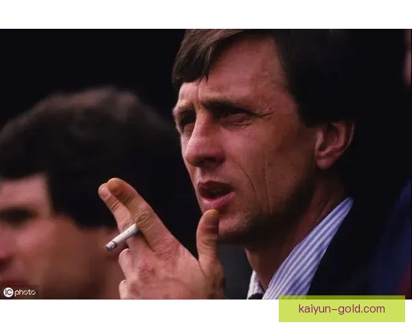 克鲁伊夫足球革命对现代足球战术体系的深远影响与意义